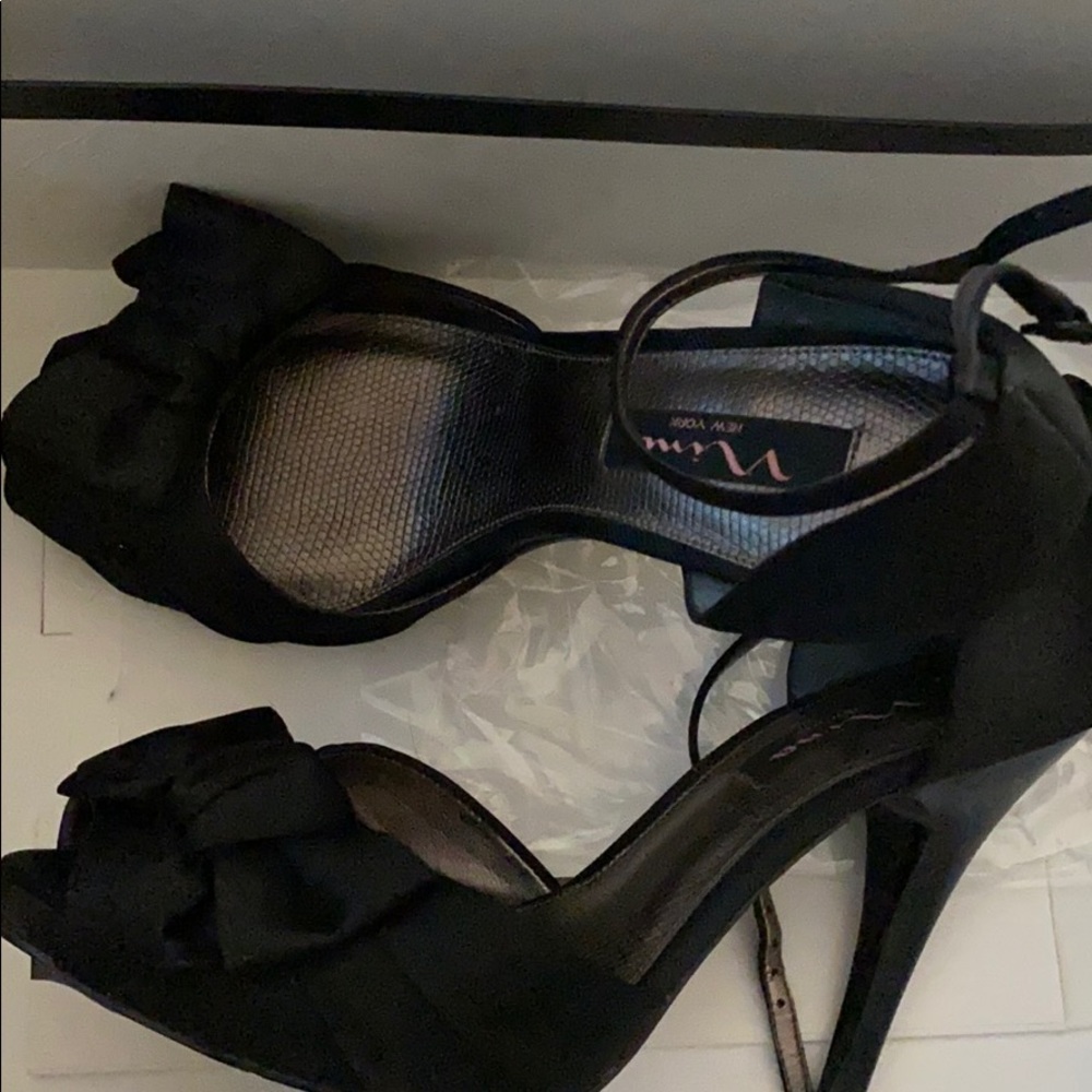 Black dress shoes